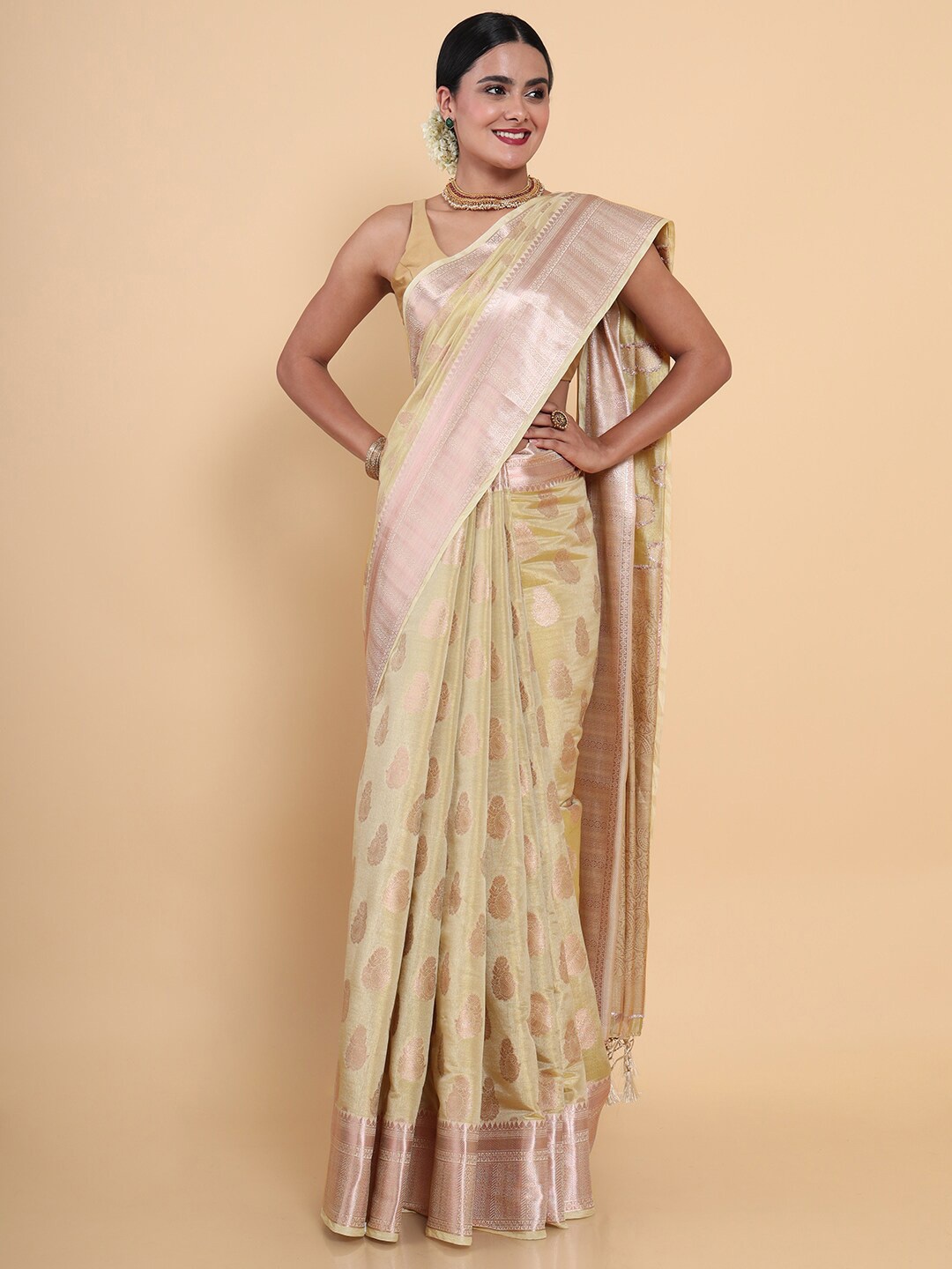 

MIMOSA Cream-Coloured & Pink Paisley Zari Art Silk Kasavu Saree