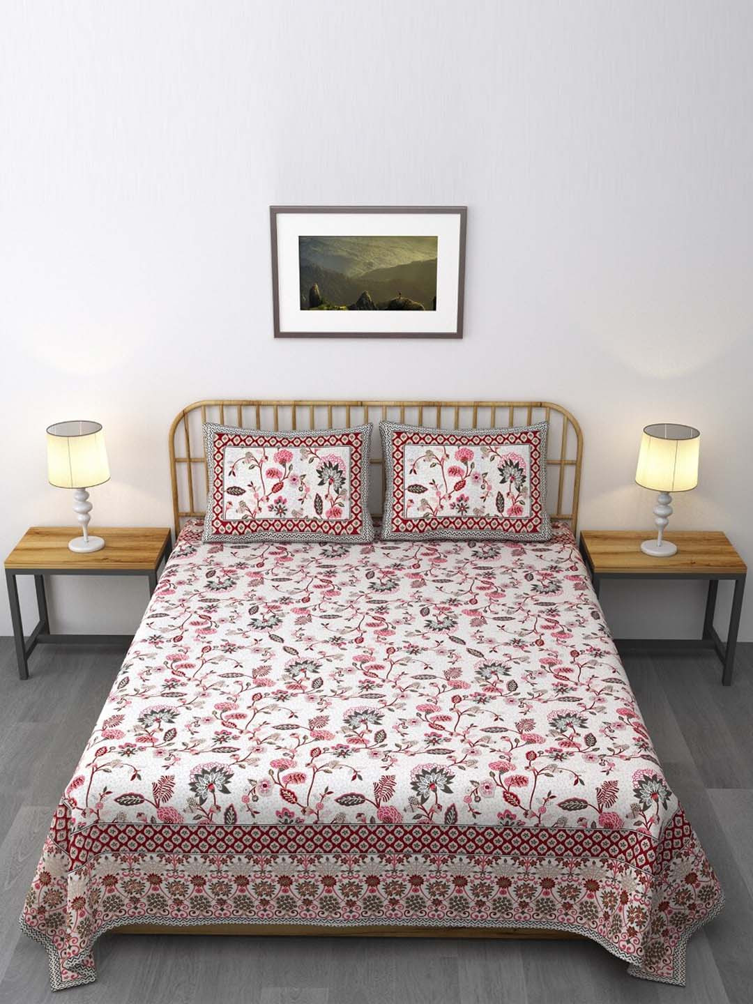 

Salona Bichona Unisex White & Red 120 TC Print Queen Size Bedsheet With Pillow Covers