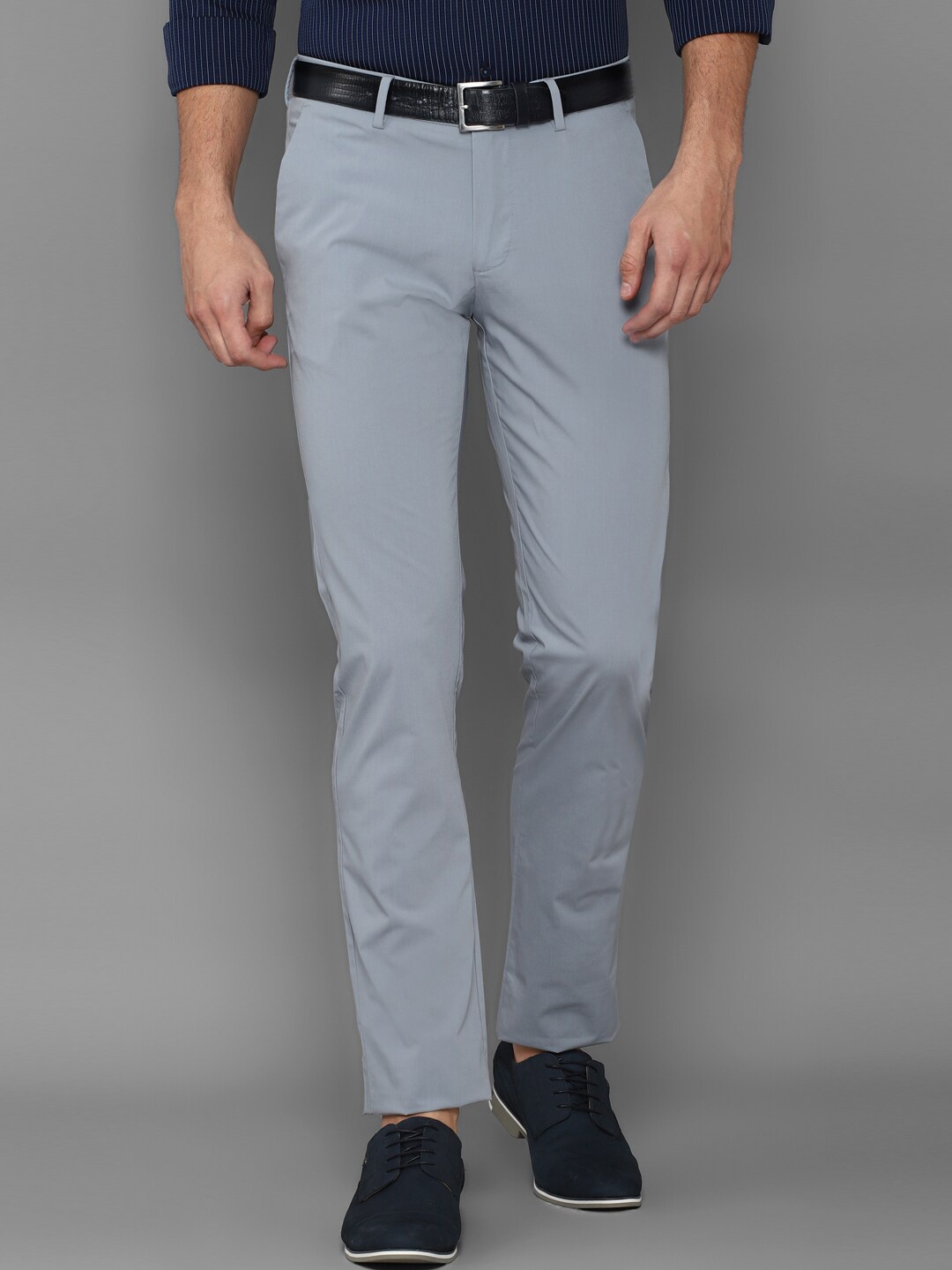 

Allen Solly Men Grey Solid Slim Fit Trousers