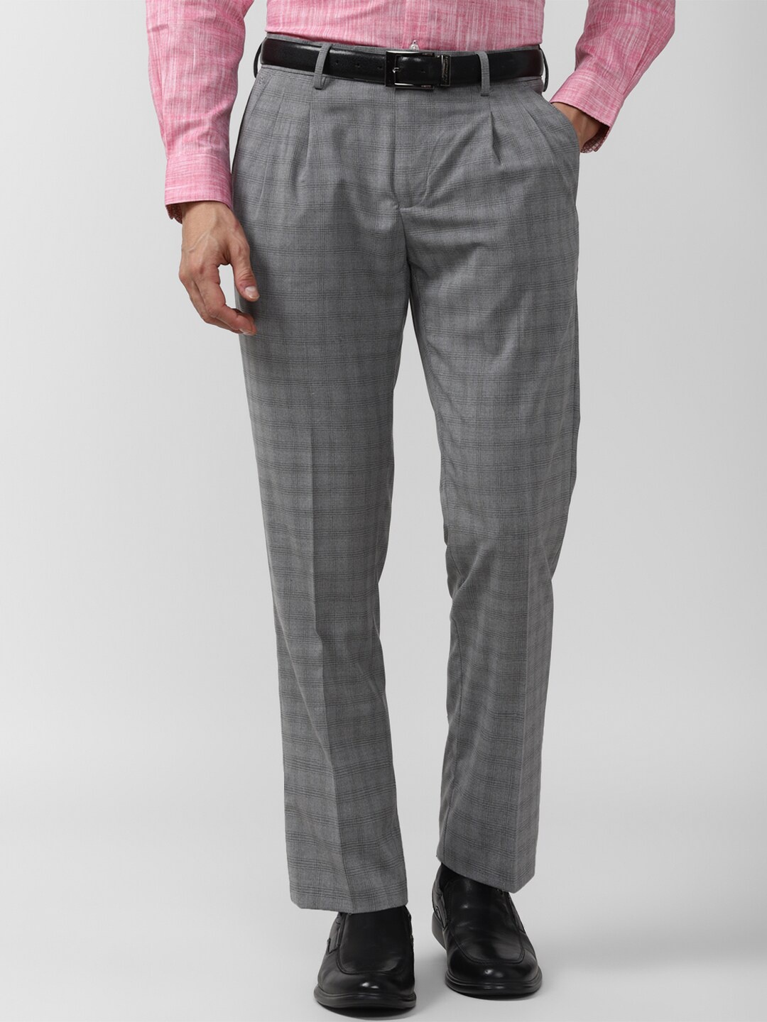 

Peter England Men Grey Checked Slim Fit Pleated Trousers