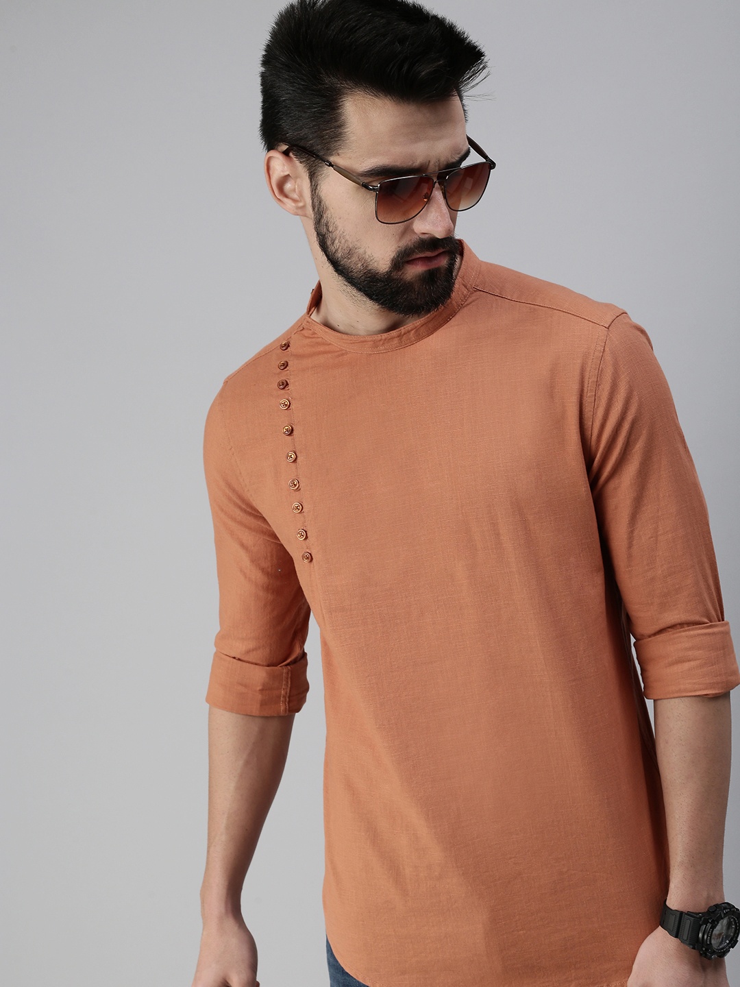 

SHOWOFF Men Solid Mandarin Collar Shirt, Brown