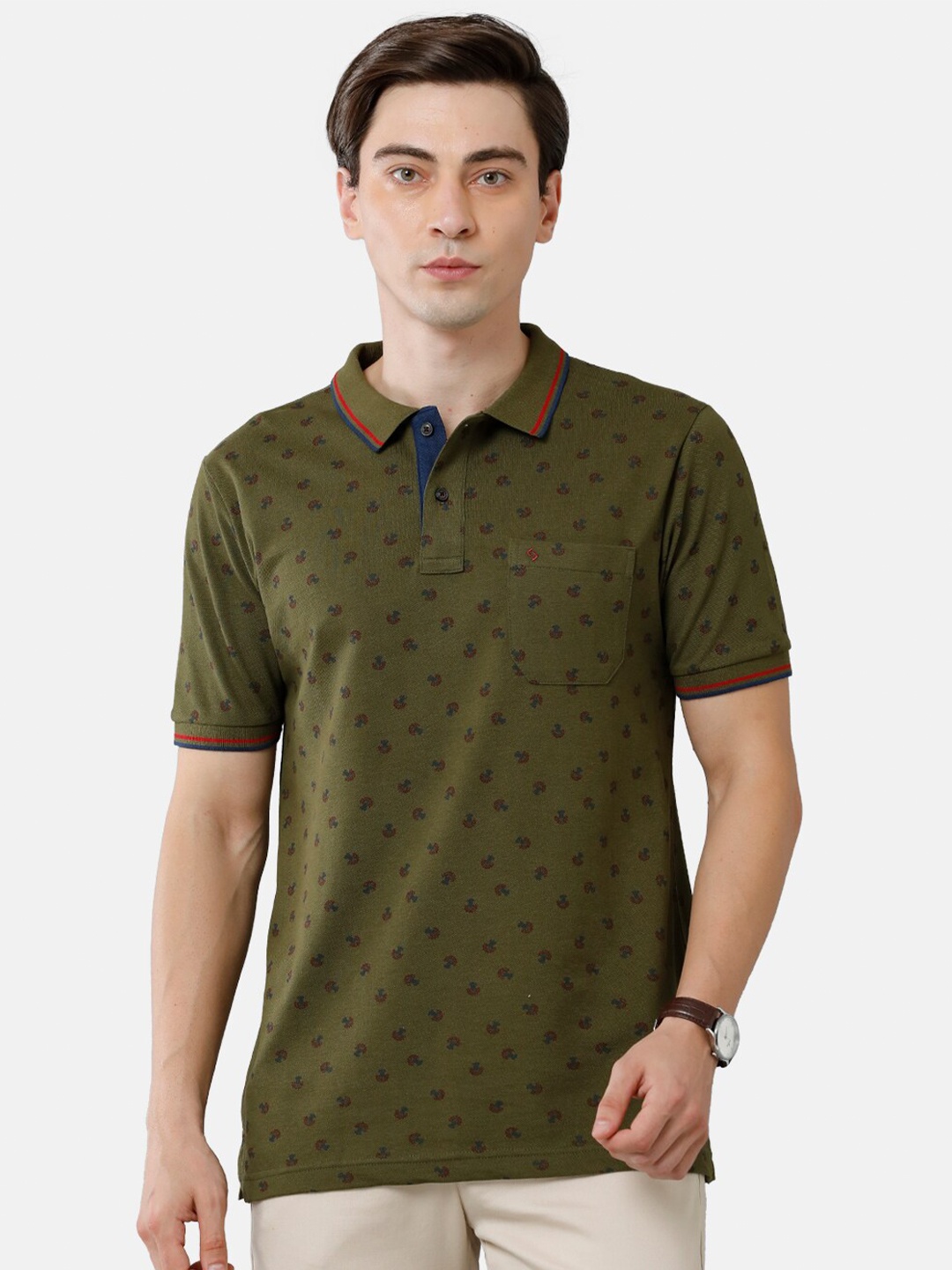 

Classic Polo Men Olive Green Printed Polo Collar Pure Cotton Slim Fit T-shirt