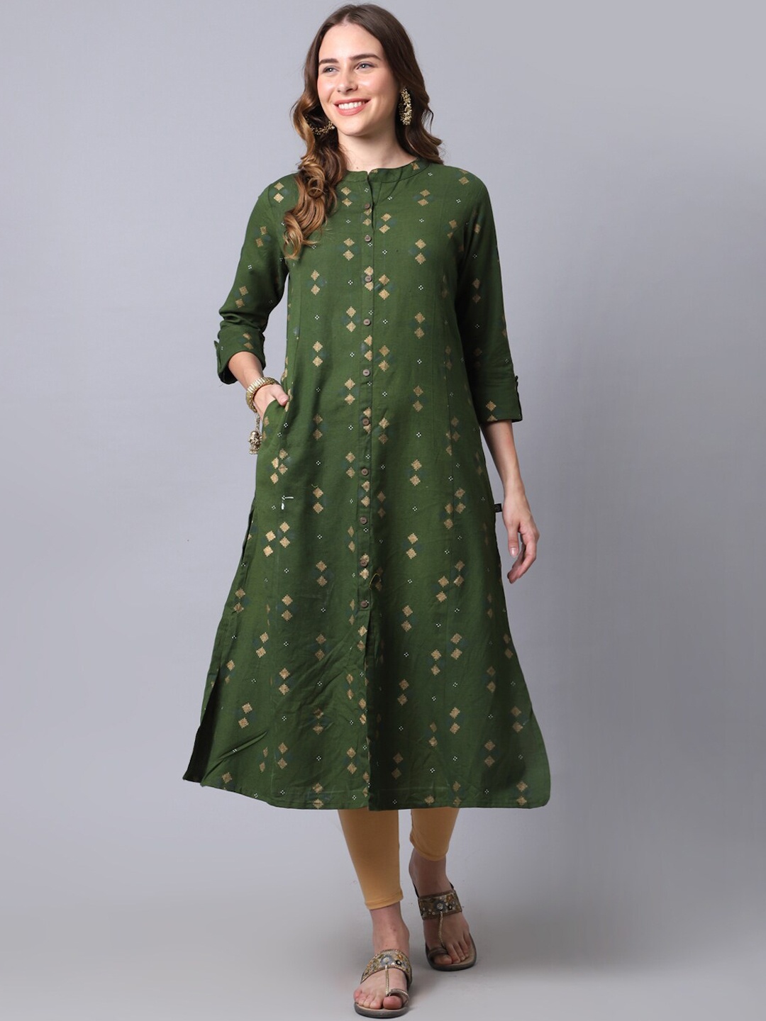 Pistaa Women Green Geometric Embroidered Flared Sleeves Thread Work Kurta
