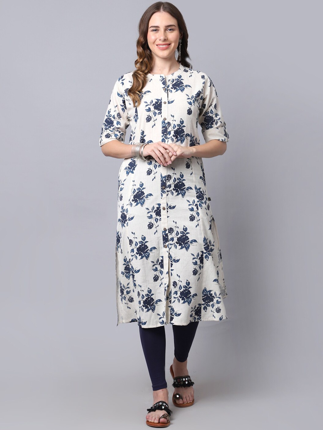 Pistaa Women Blue Floral Printed Sleeves Cotton Kurta