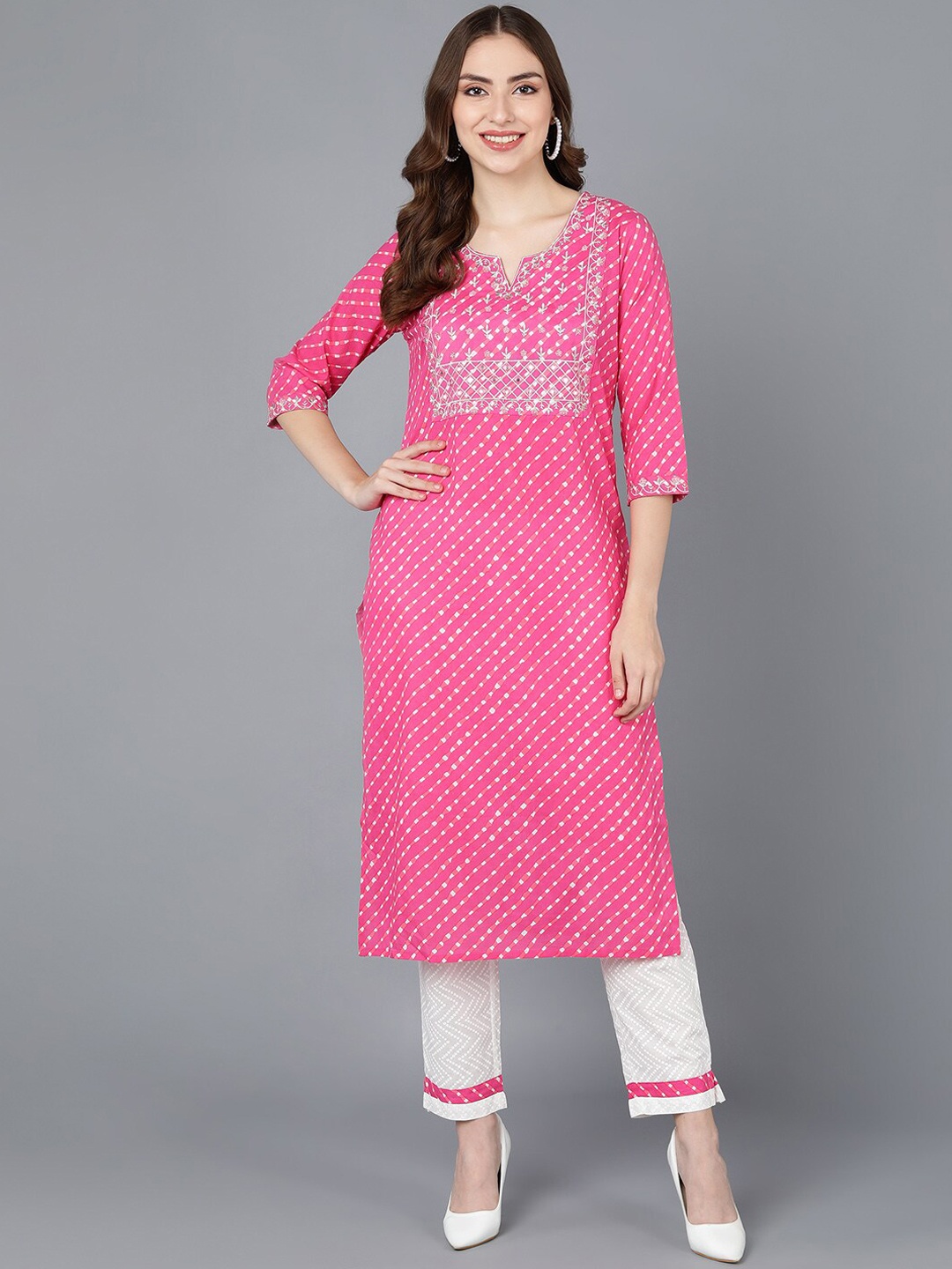 

AHIKA Women Pink Leheriya Yoke Design Pure Cotton Leheriya Kurta with Trousers