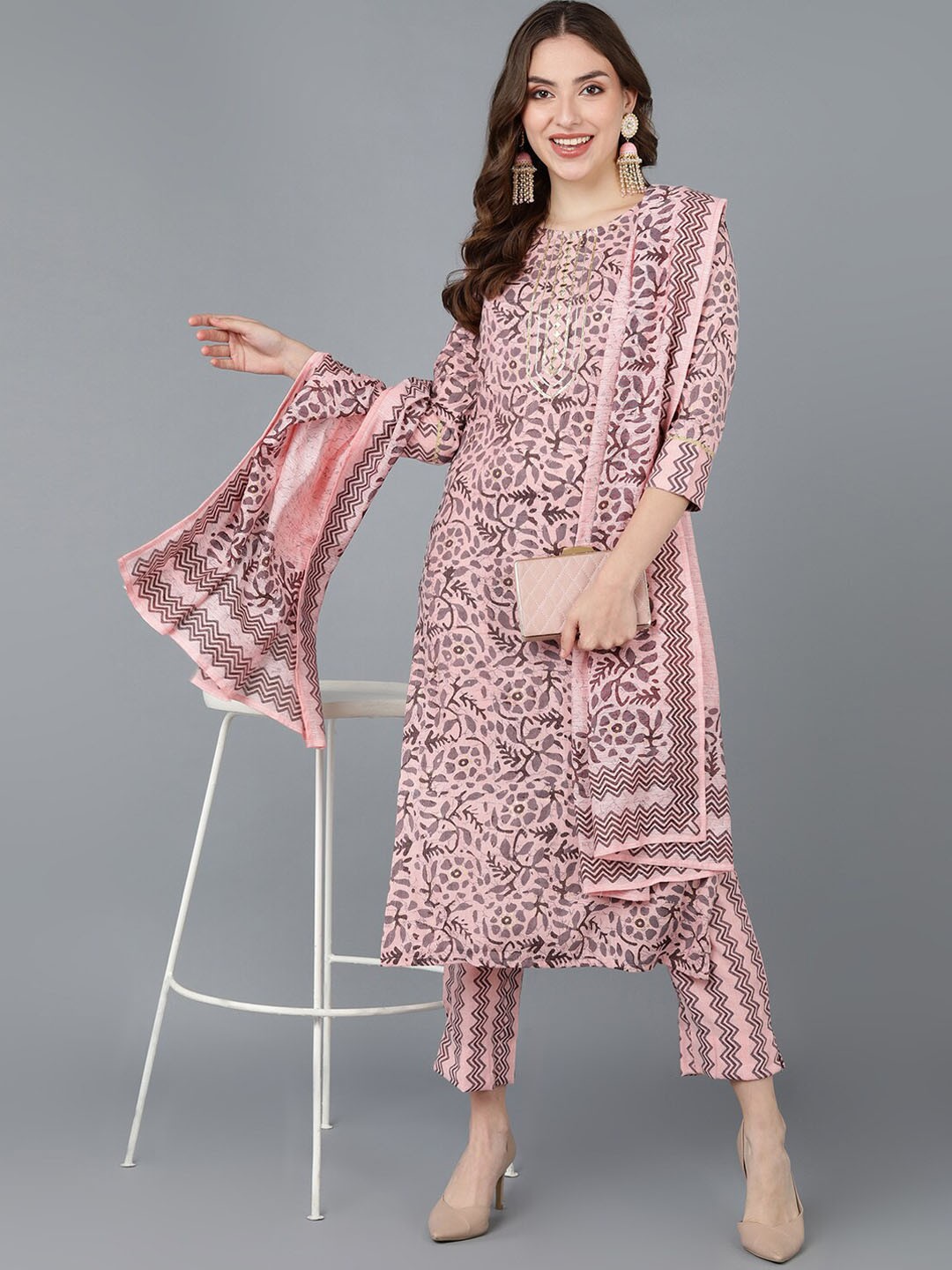 

AHIKA Women Pink Printed Empire Kurta Set