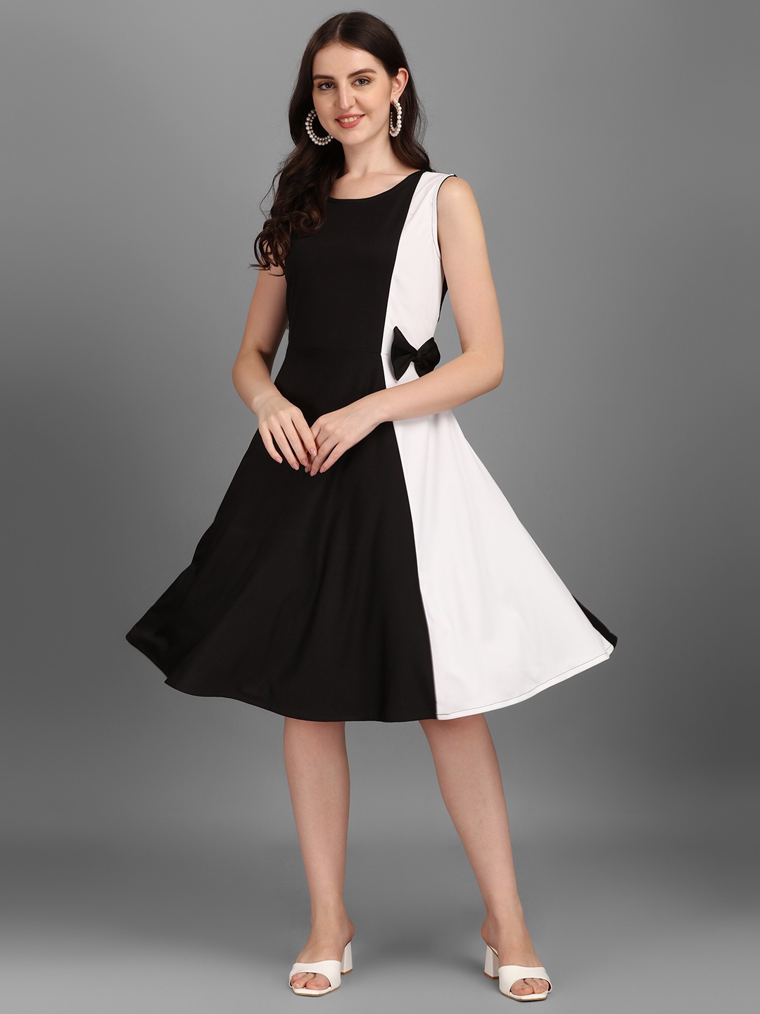 

Kinjo Women Black & White Colourblocked Fit & Flare Dress