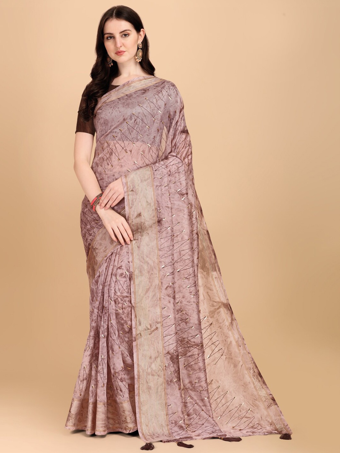 

Indian Women Brown & Gold-Toned Sequinned Organza Saree