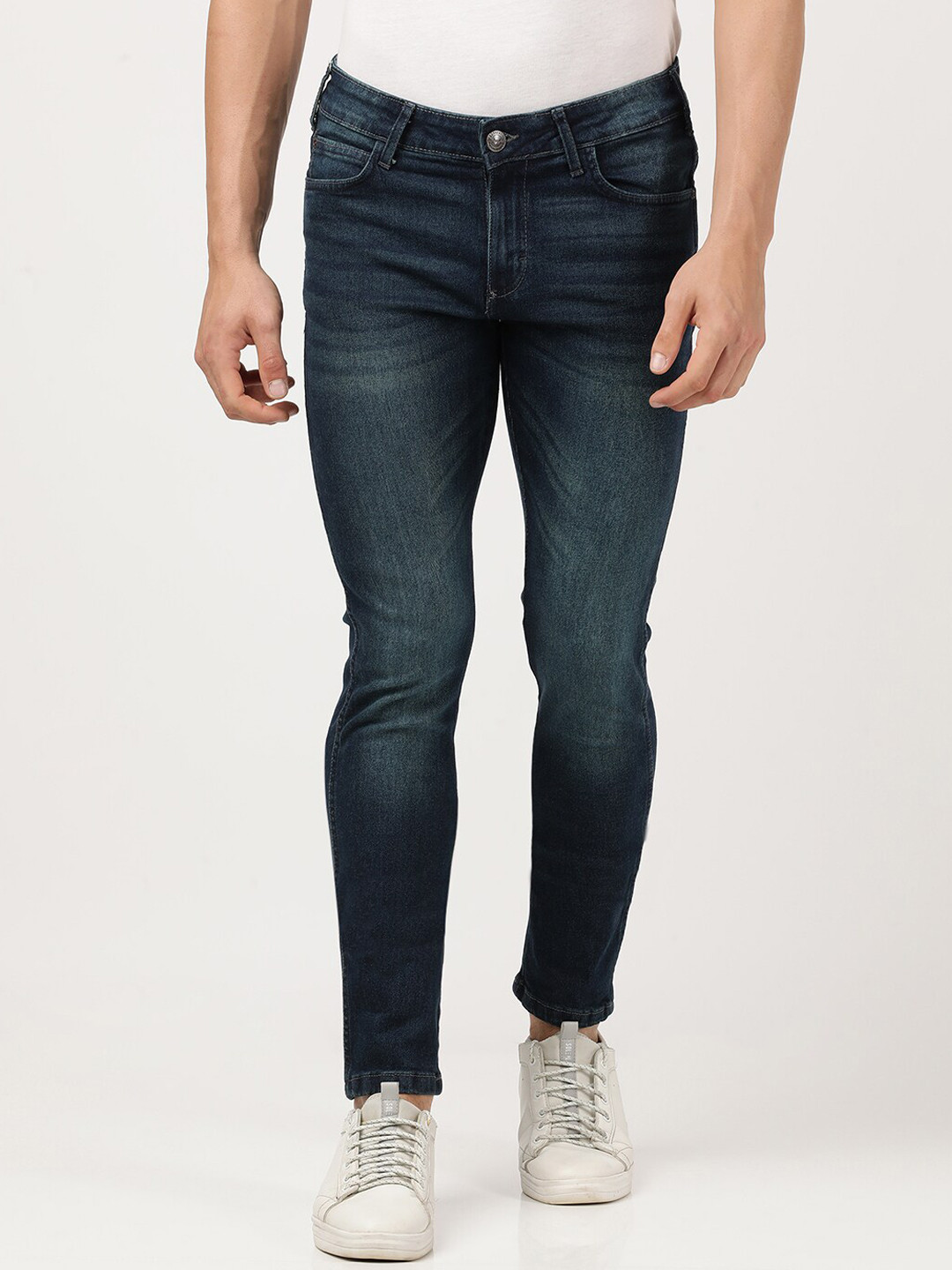 

Wrangler Men Blue Vegas Skinny Fit Low-Rise Light Fade Stretchable Jeans