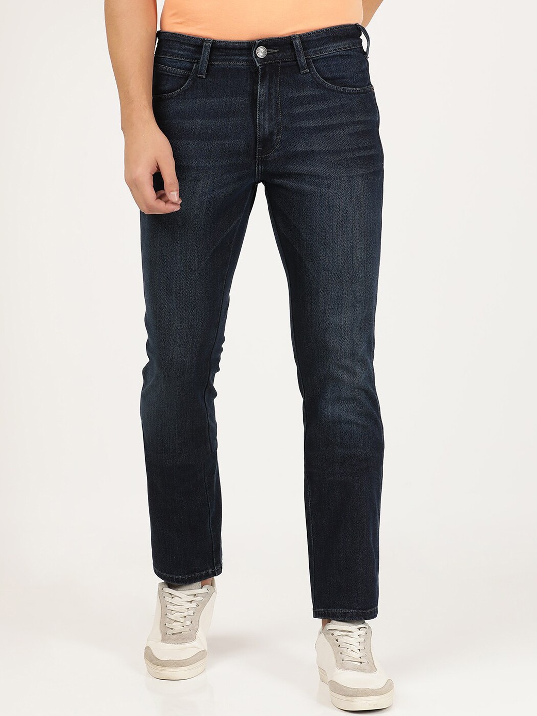 

Wrangler Men Blue Millard Straight Fit Light Fade Stretchable Jeans