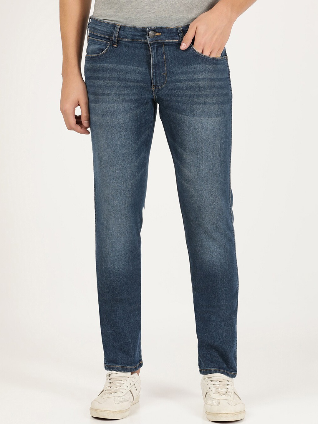 

Wrangler Men Blue Skanders Slim Fit Low-Rise Heavy Fade Stretchable Jeans