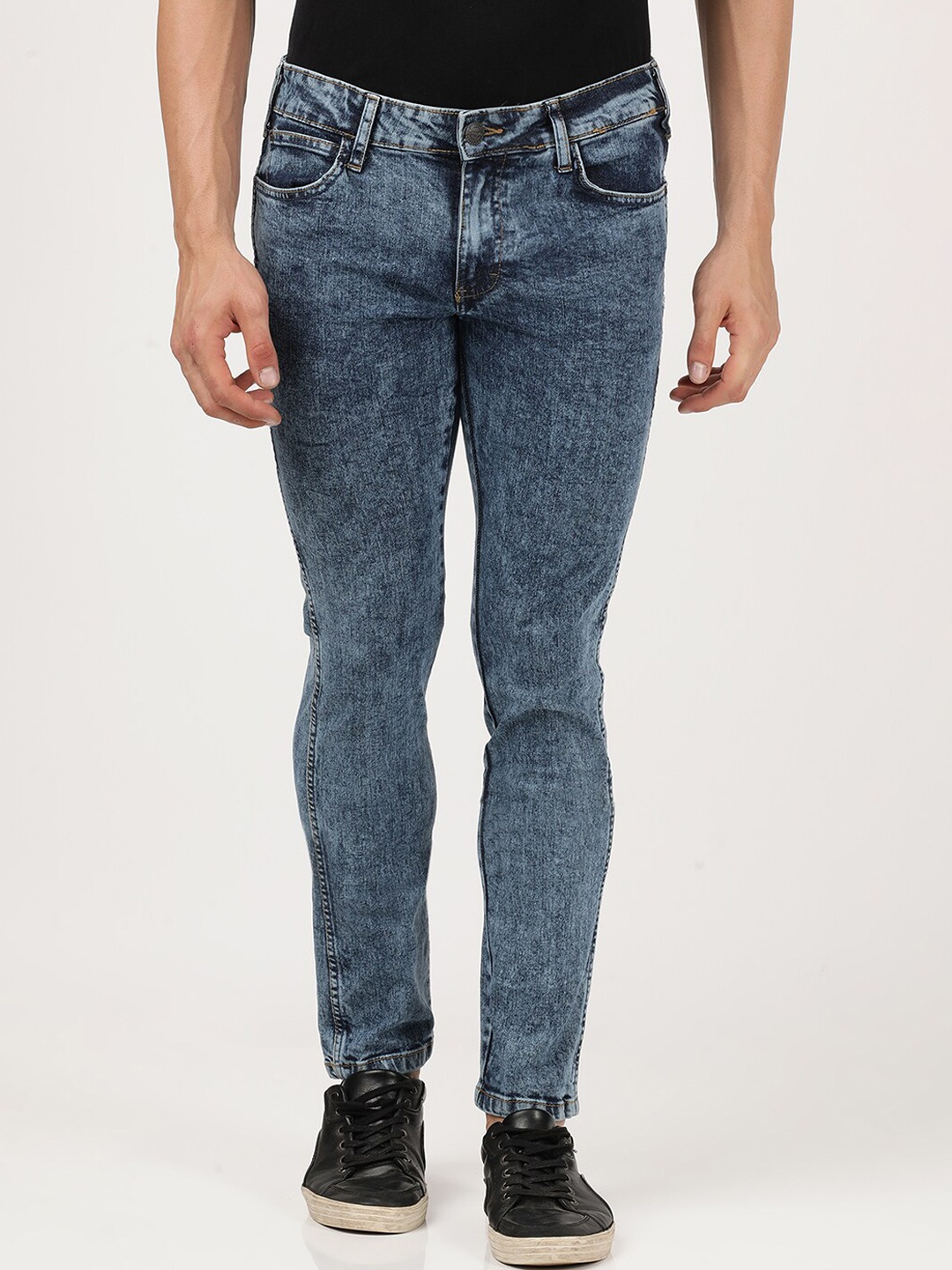 

Wrangler Men Blue Skanders Slim Fit Low-Rise Heavy Fade Stretchable Jeans