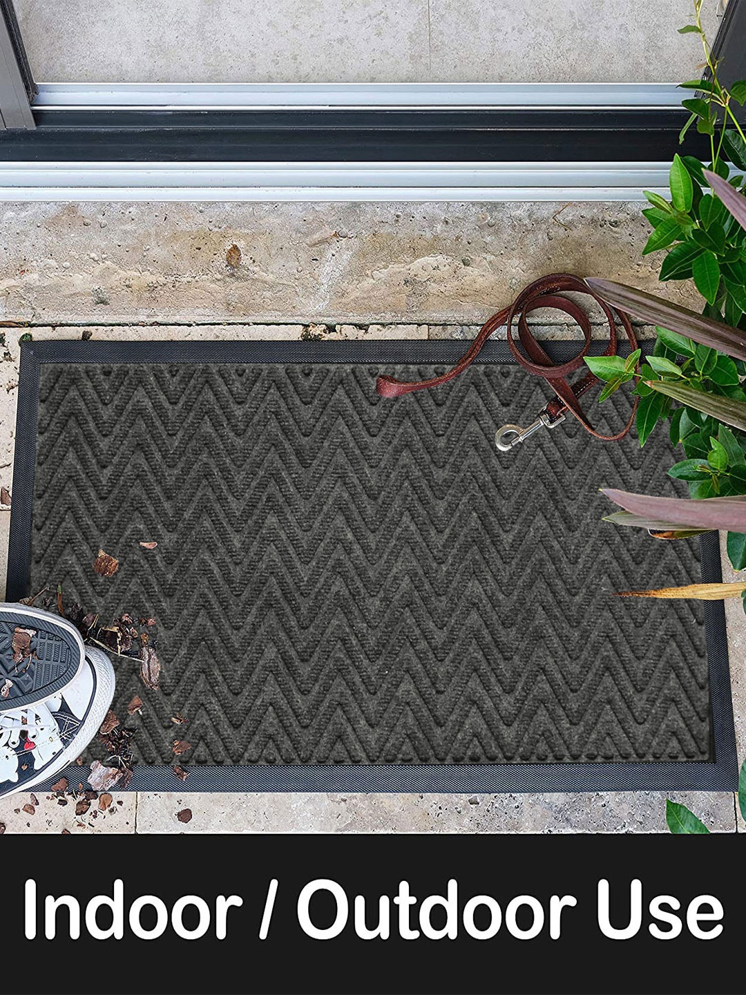 

LUXEHOME INTERNATIONAL Grey Textured Anti Slip Outdoor Doormat, Charcoal