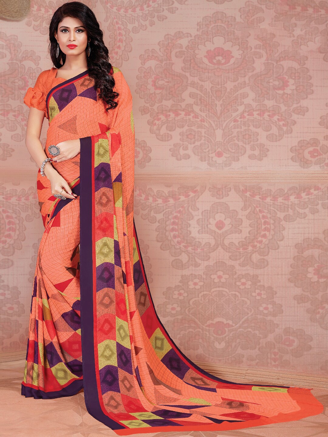 

Shaily Women Peach-Coloured Printed Saree