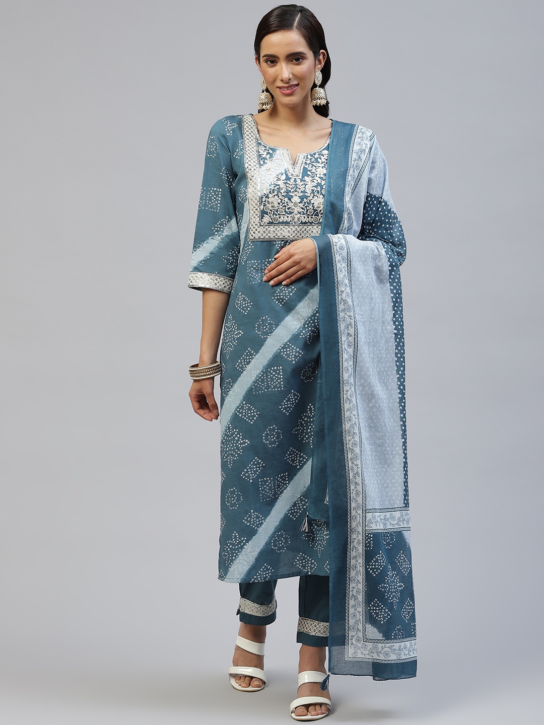 

PIROH Women Blue & White Bhandej Print Pure Cotton Kurta with Trousers & Dupatta