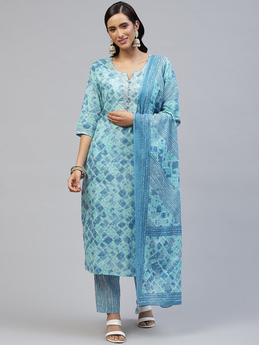 

PIROH Women Blue & White Tie Dye Print Pure Cotton Kurta with Trousers & Dupatta