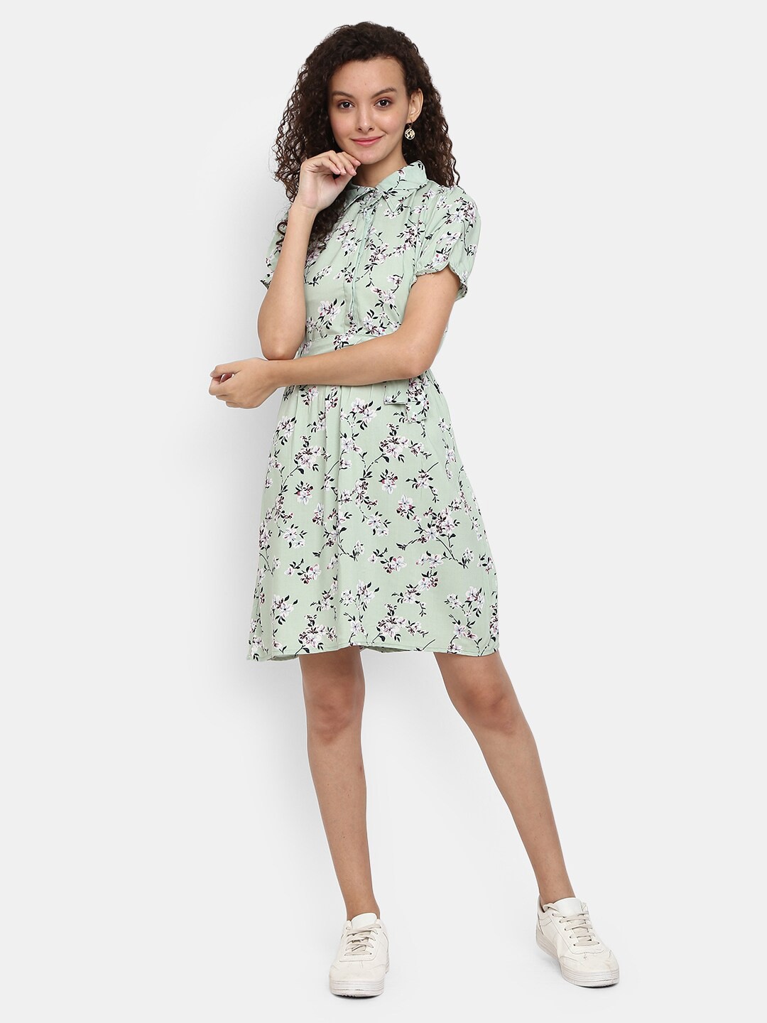

V-Mart Green Floral Satin Dress