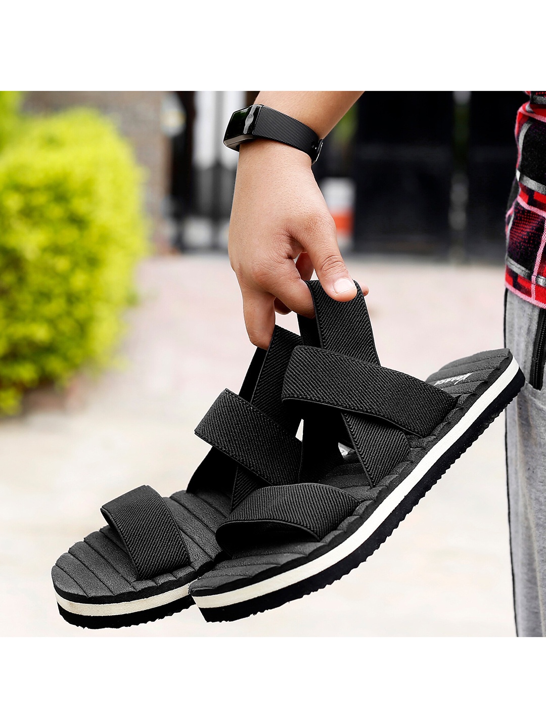 

KRAASA Men Black Comfort Sandals