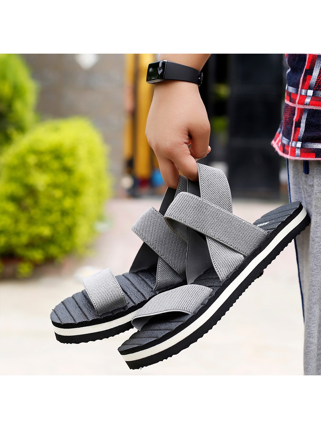 

KRAASA Men Grey & White Comfort Sandals