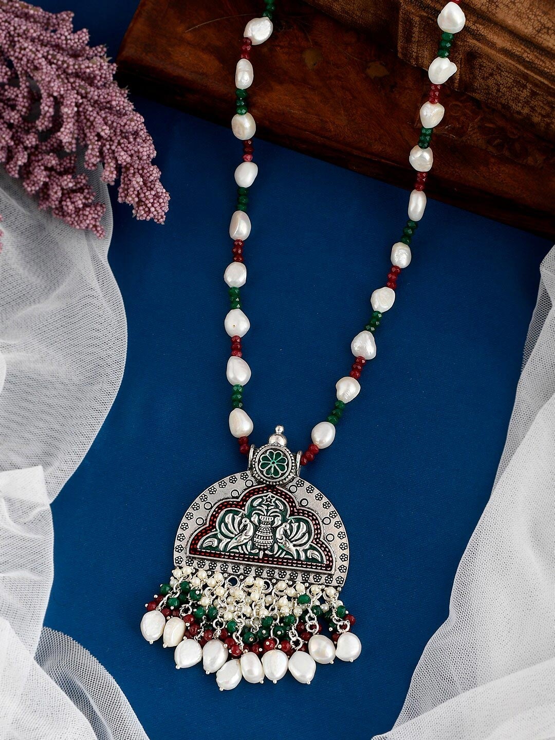 

DASTOOR Silver-Toned & White Brass Silver-Plated Necklace