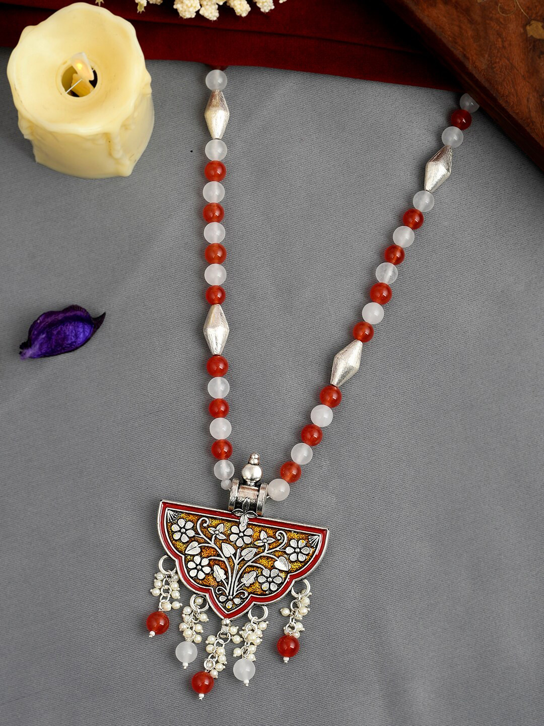 

DASTOOR Silver-Toned & Red Brass Silver-Plated Necklace