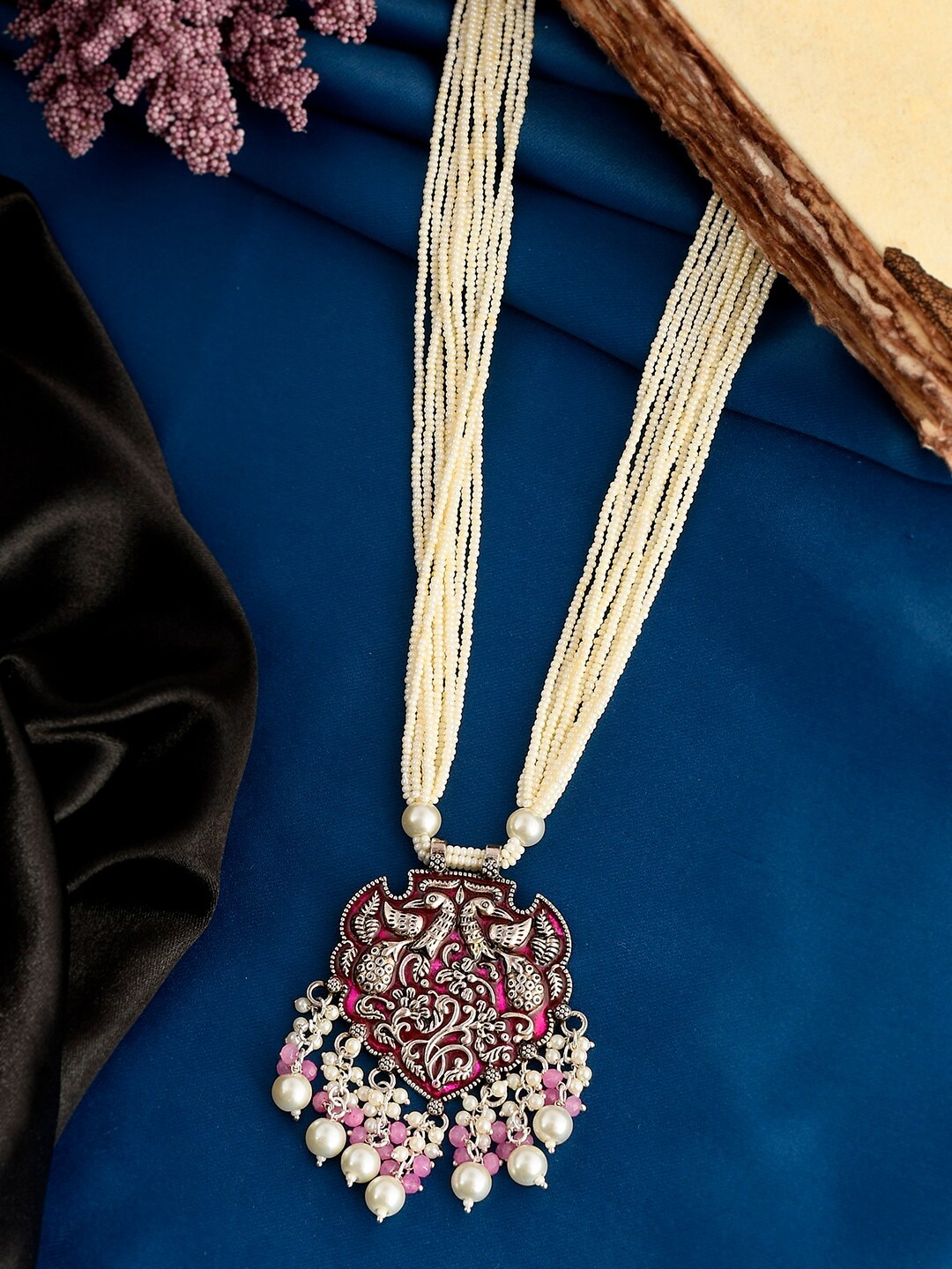 

DASTOOR Silver-Plated & White Brass Silver-Plated Necklace