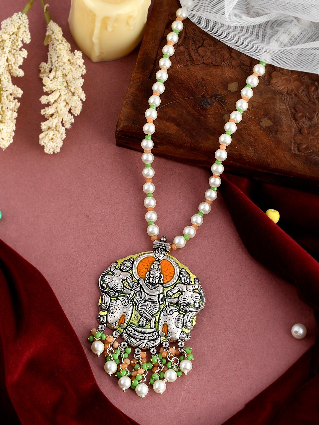 

DASTOOR White & Silver-Plated Brass Silver-Plated Necklace