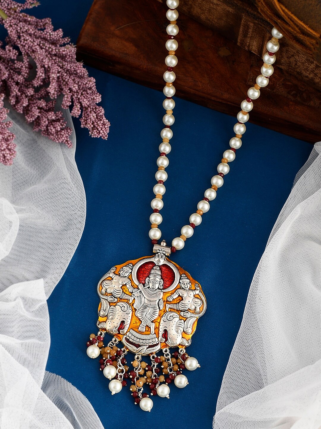 

DASTOOR White & Red Brass Gold-Plated Necklace