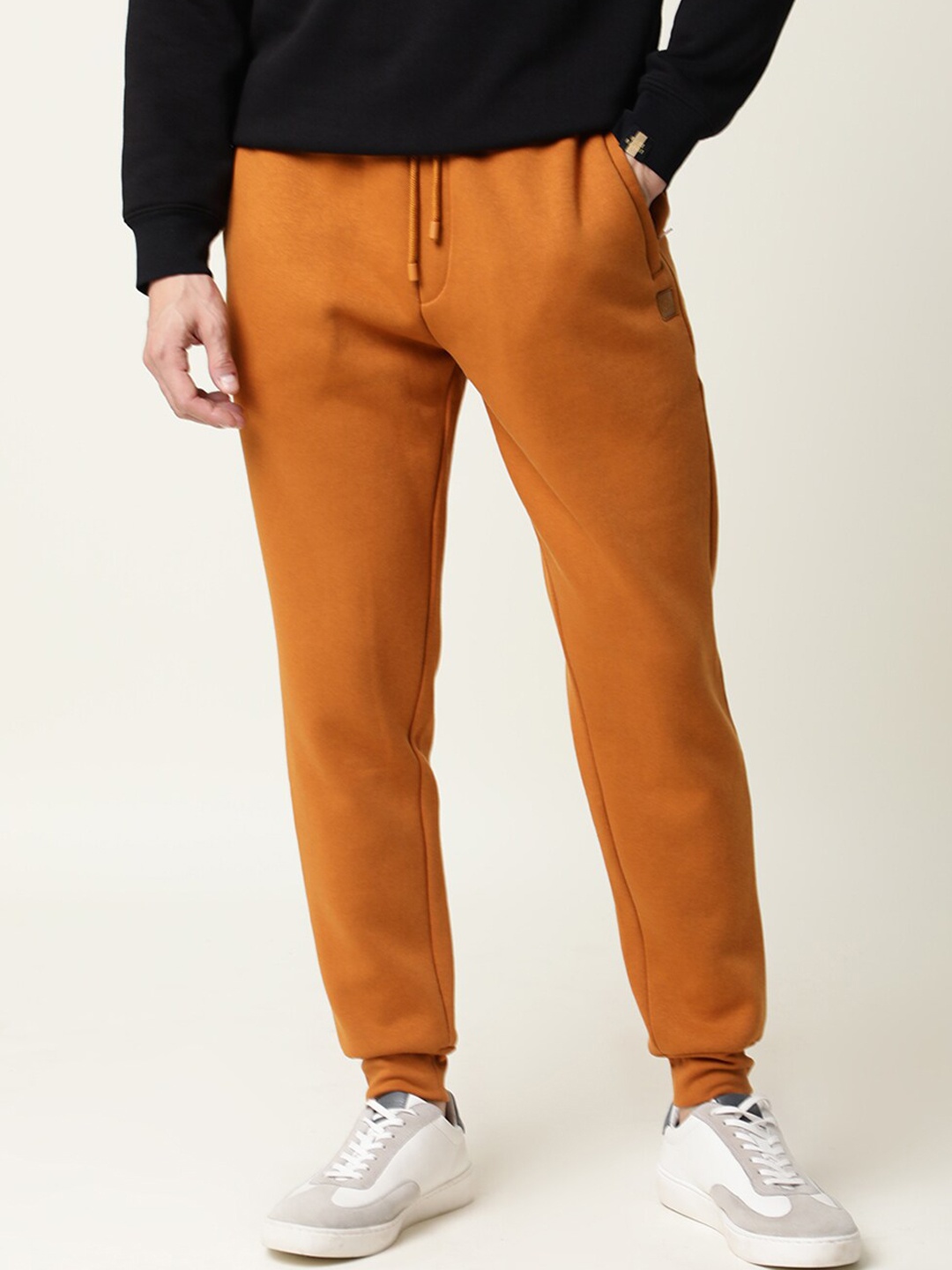 

RARE RABBIT Men Chase Slim Fit Solid Cotton jogger, Rust