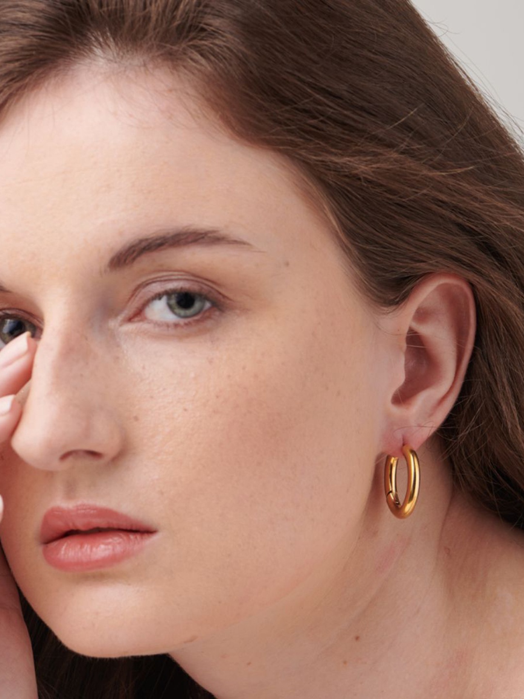PALMONAS Women Gold-Toned Contemporary Hoop Earrings