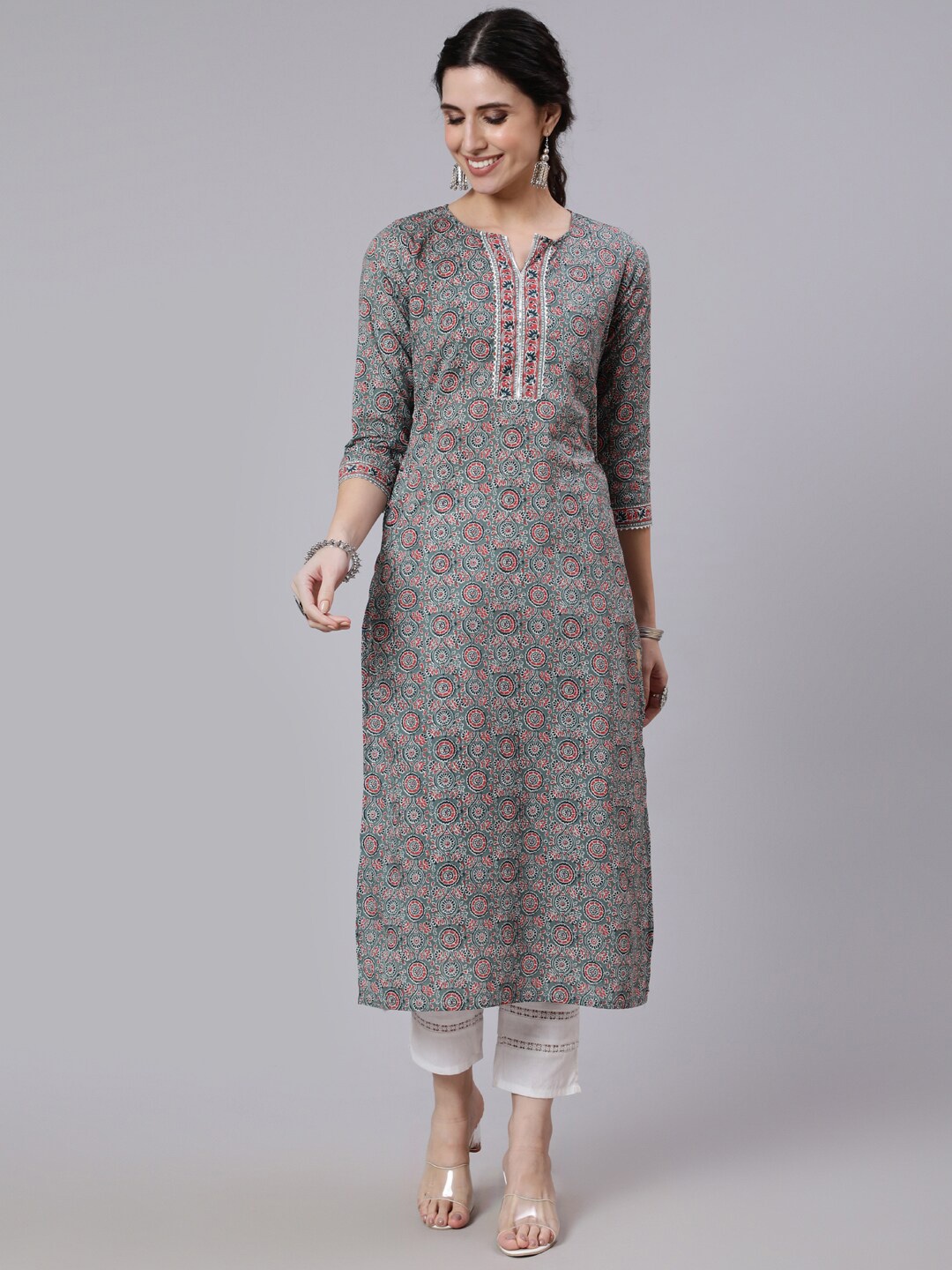 

Nayo Women Grey Ethnic Printed Straight Kurta With Three Quarter Sleeves