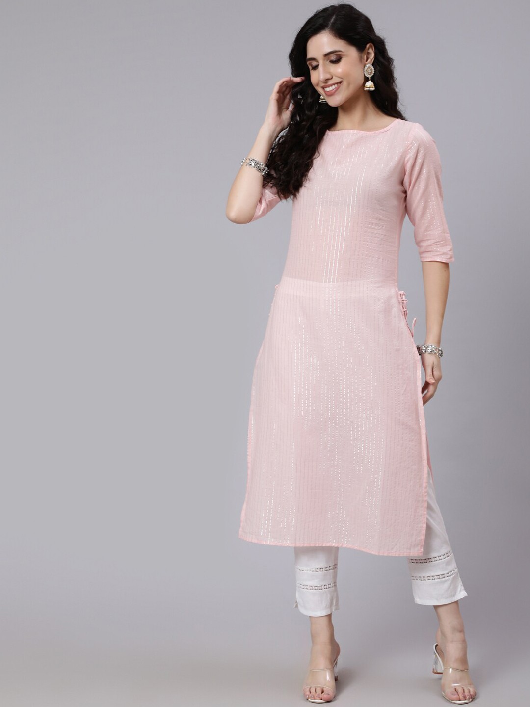

Nayo Women Pink Solid Straight Kurta With Three Quarter Sleeves