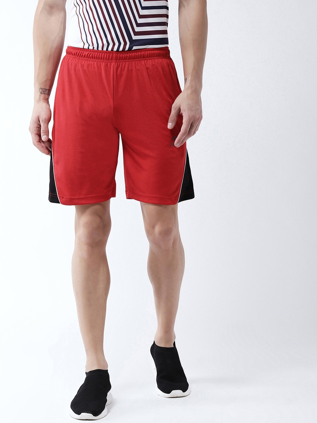 

Masch Sports Men Red Colourblocked Training or Gym Sports Shorts