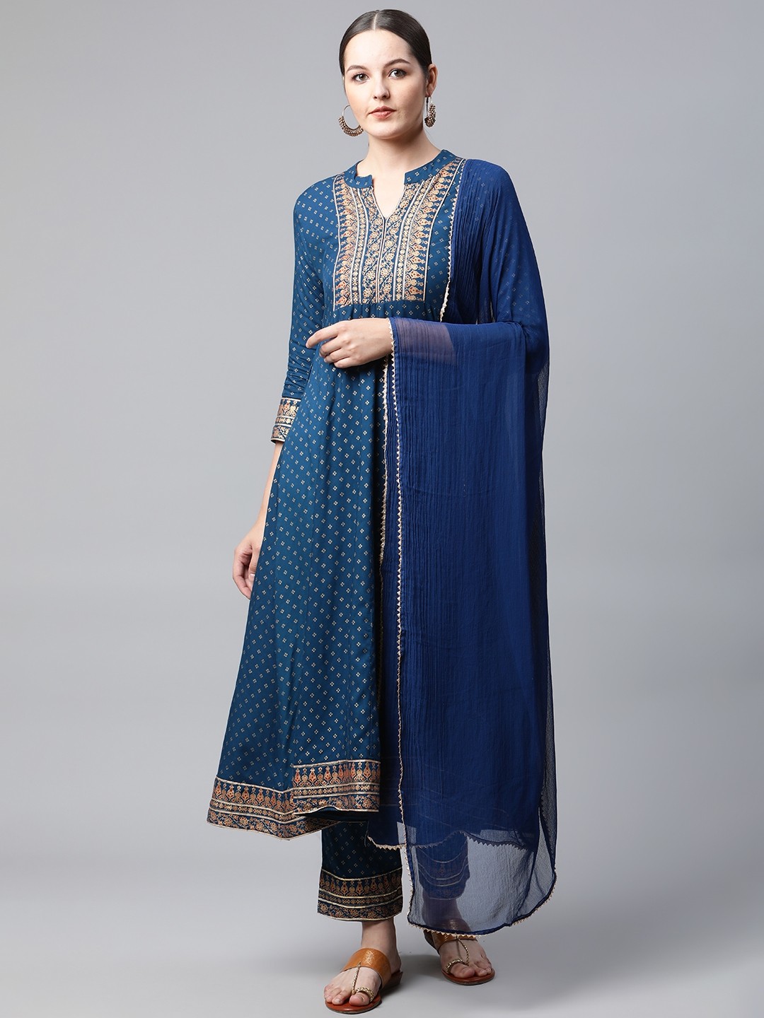 

MEERA FAB Women Teal Blue Ethnic Motifs Printed Kurta with Palazzos & Dupatta