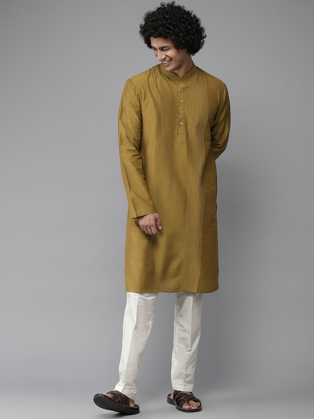 

See Designs Men Olive Green Panelled Kurta with Pyjamas