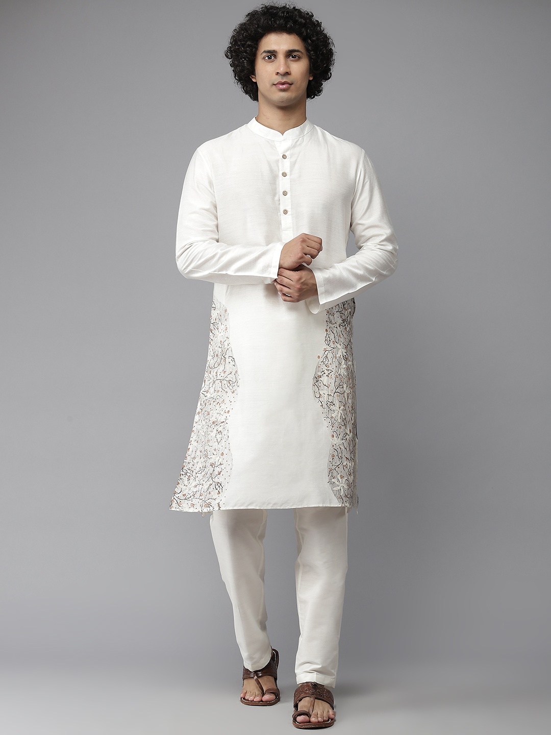 

See Designs Men Off White Ethnic Motifs Kurta with Pyjamas