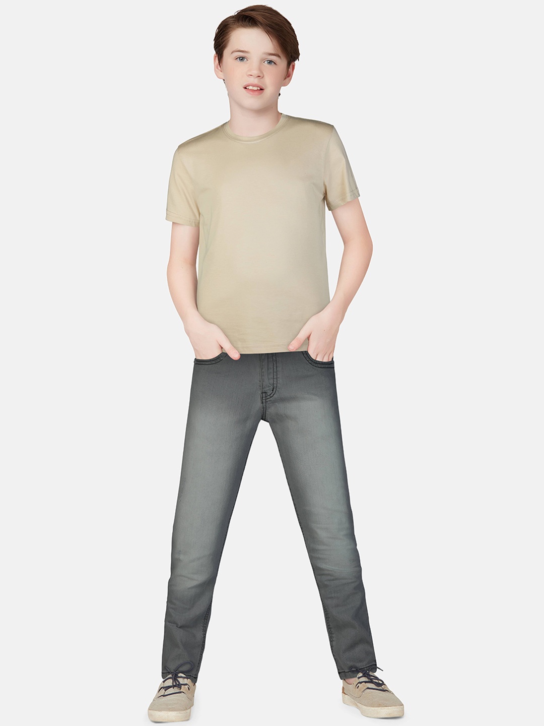 

Palm Tree Boys Grey Low Distress Light Fade Jeans