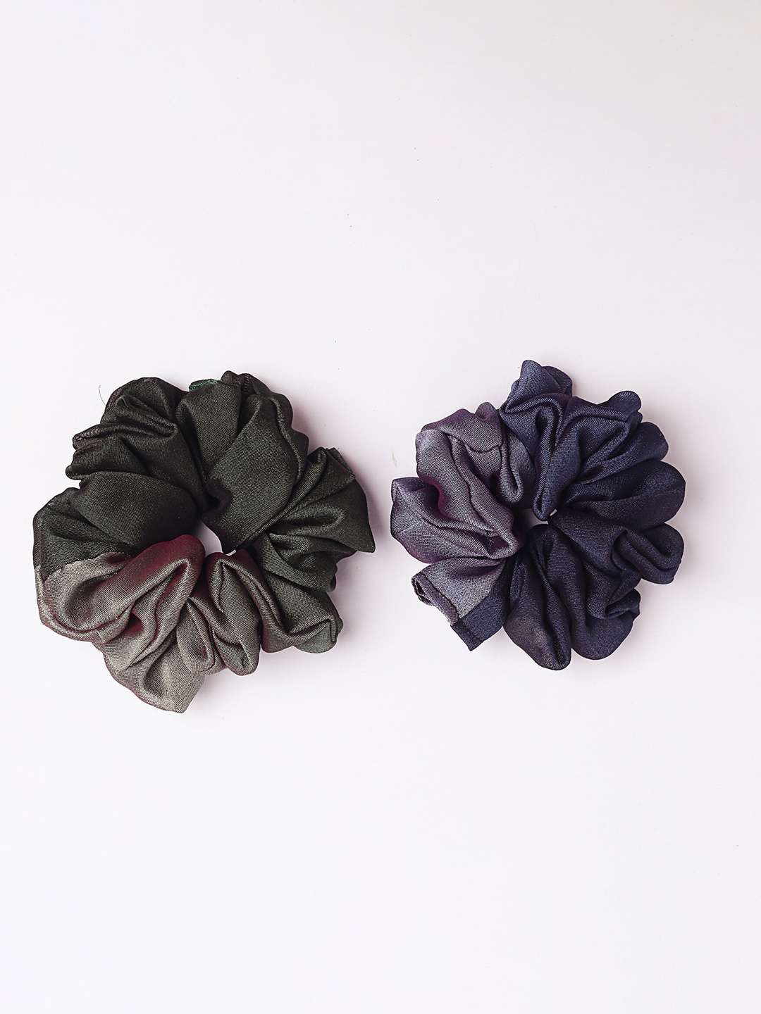 

Retrobelaa Women Blue & Grey Set of 2 Ponytail Holders