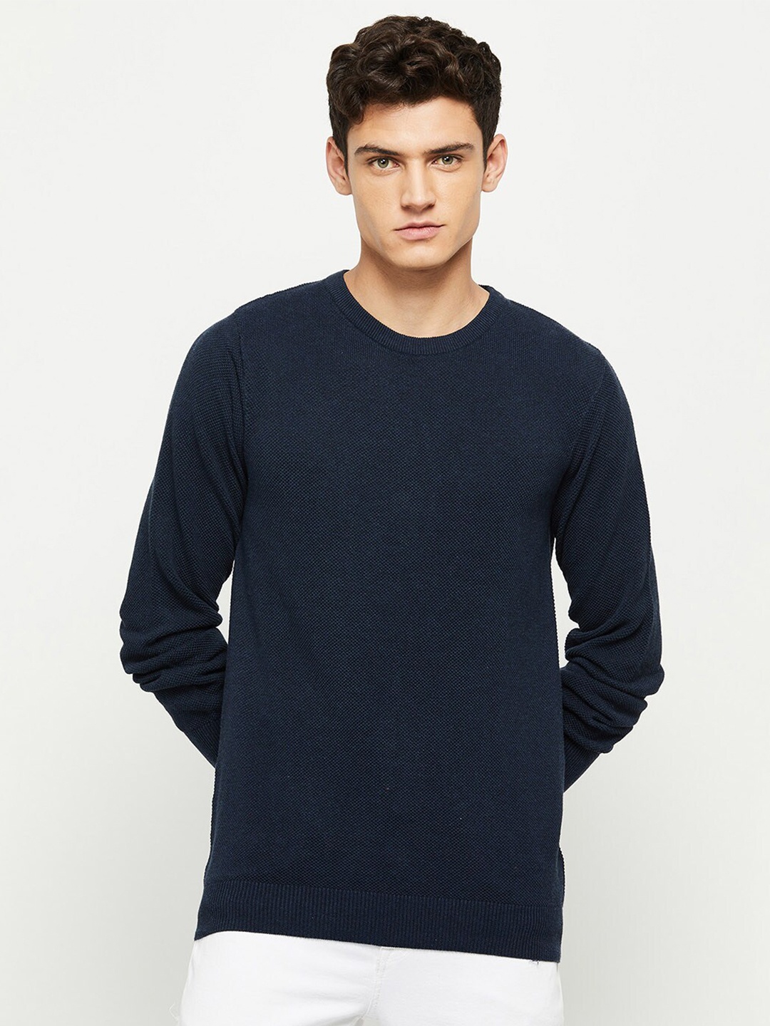 

max Men Blue Solid Pullover