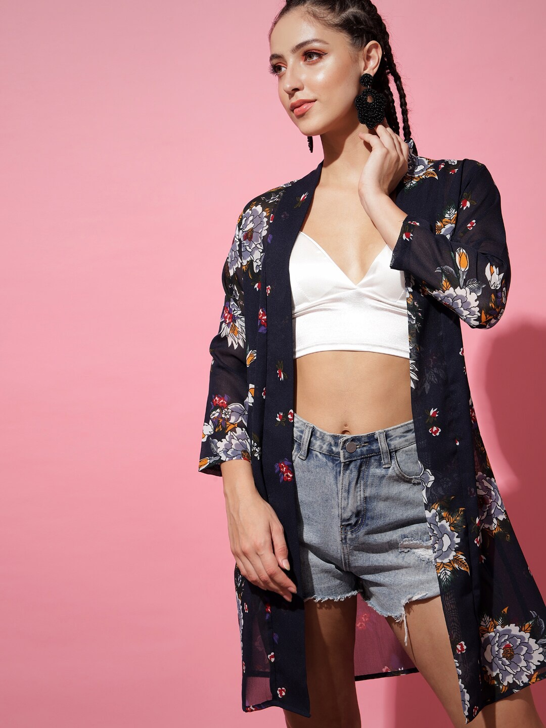 

Darzi Women Black & White Printed Shrug