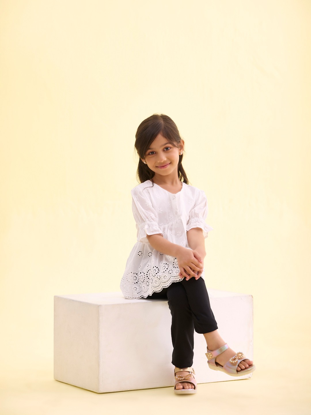 

Go Colors Girls Black Solid Cotton Ankle-Length Leggings