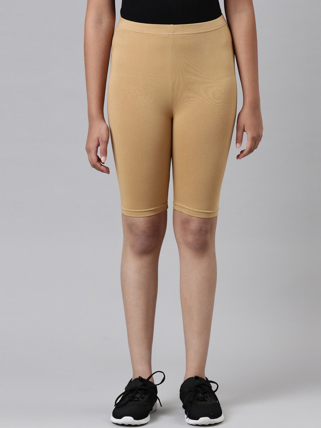 

Go Colors Girls Cream-Coloured Slim Fit Solid Shorts