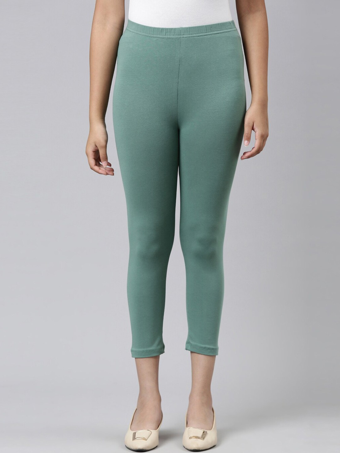 

Go Colors Girls Green Solid Cropped Leggings