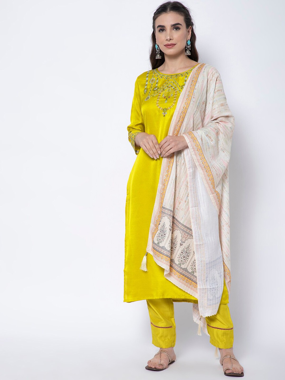 

HEEPOSH Women Mustard Yellow Ethnic Motifs Embroidered Kurta Set & With Dupatta