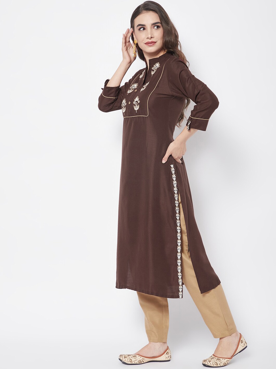 

HEEPOSH Women Brown Floral Yoke Embroidered Kurta with Trouser