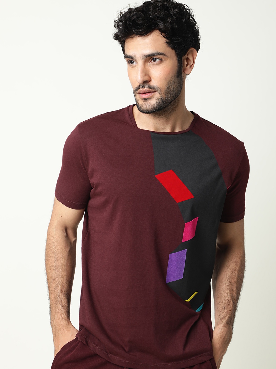 

RARE RABBIT Men Moka Colourblocked Slim Fit T-Shirt, Maroon