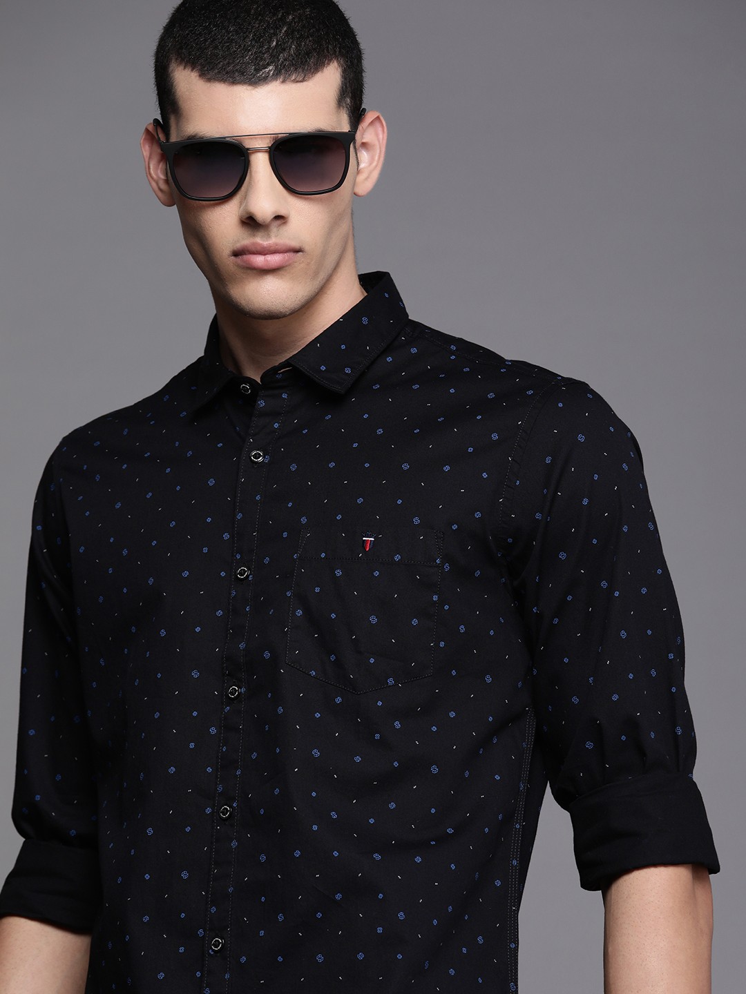 

Louis Philippe Jeans Men Black Slim Fit Printed Pure Cotton Casual Shirt