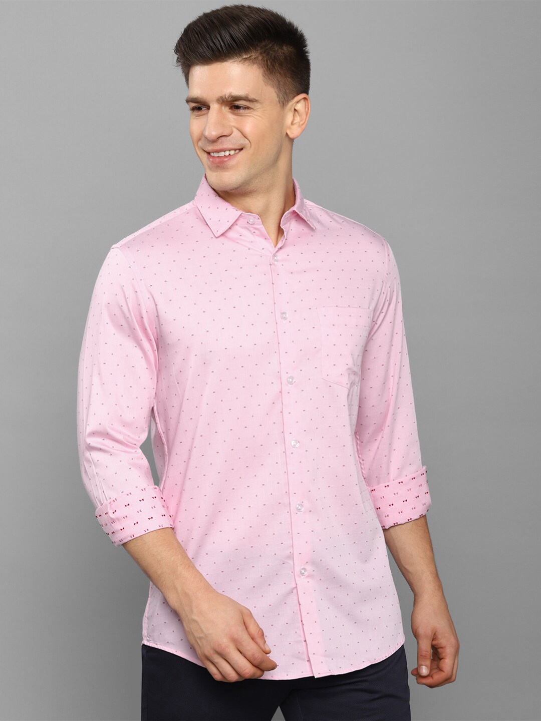 

Allen Solly Men Pink Slim Fit Printed Casual Shirt