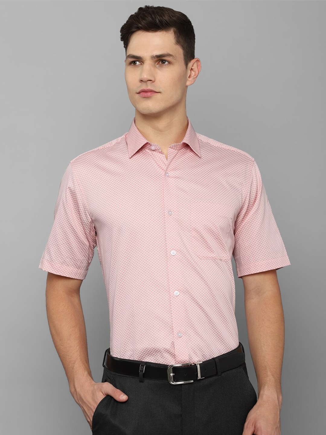 

Louis Philippe Men Pink Slim Fit Formal Shirt