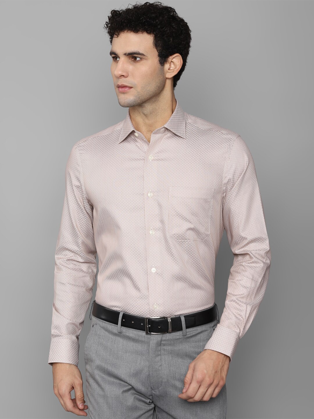 

Louis Philippe Men Peach Coloured Regular Fit Formal Shirt